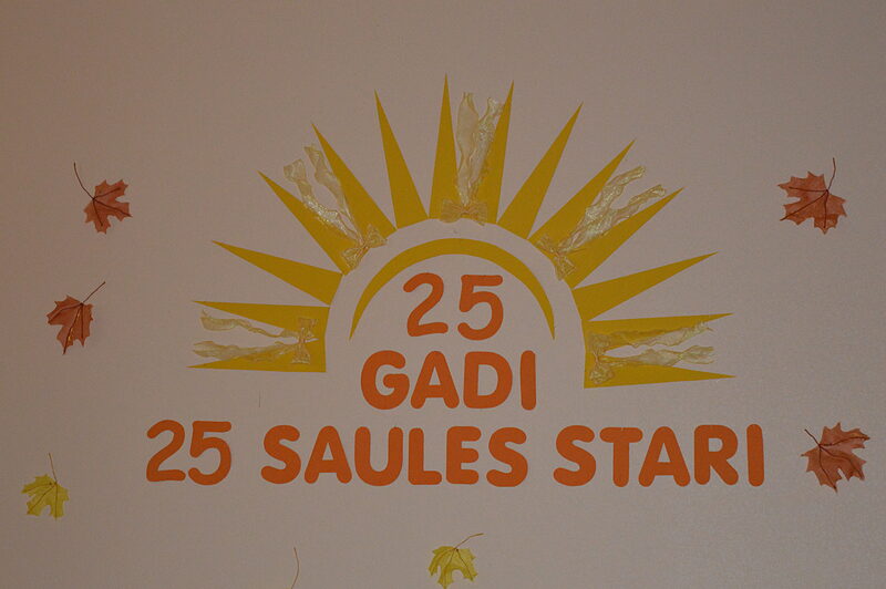 25 gadi - 25 saules stari.