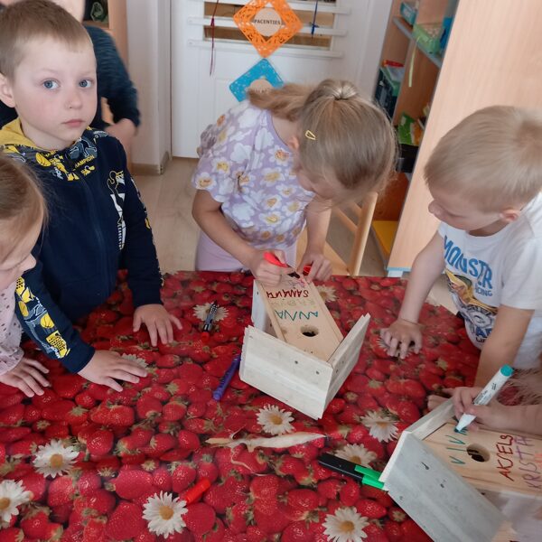 Spraigais aprīļa mēnesie ,,Bitītēs"
