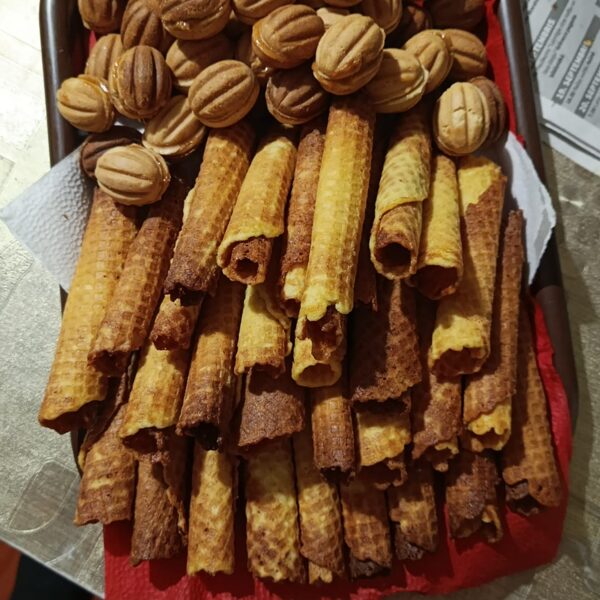 Paldies vecākiem par sarūpēto cienastu!