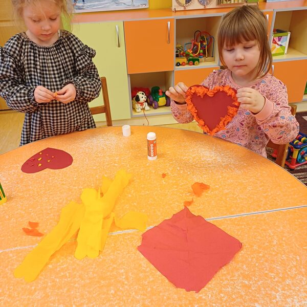 Lai skan Draudzība!  / gr. ,,Zīļuki"