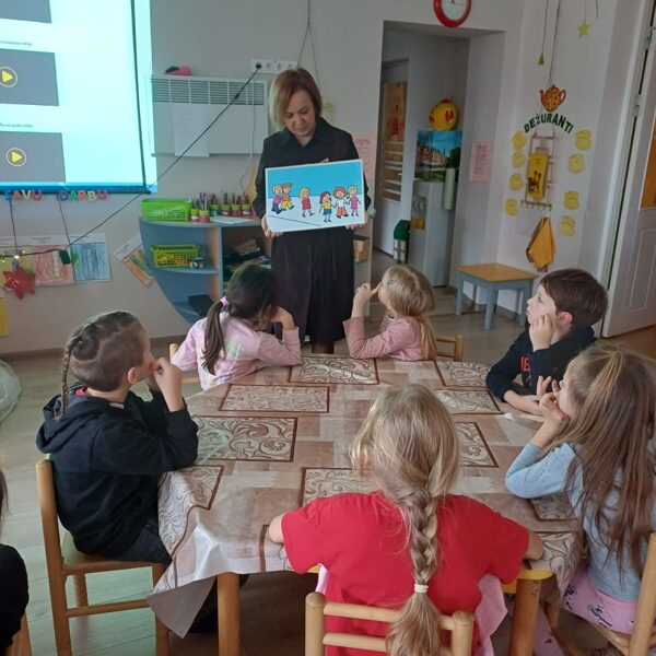 Grupas “Bitītes” audzēkņi apguva Džimbas drošības nodarbības.