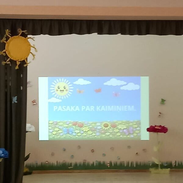 Pasaka par kaimiņiem.