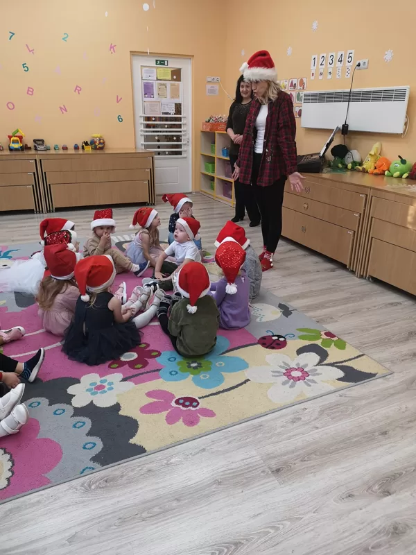 Podziņu Ziemassvētki 🎄☃️"Kā lapsa gribēja nozagt svētkus"/18.12.2024.