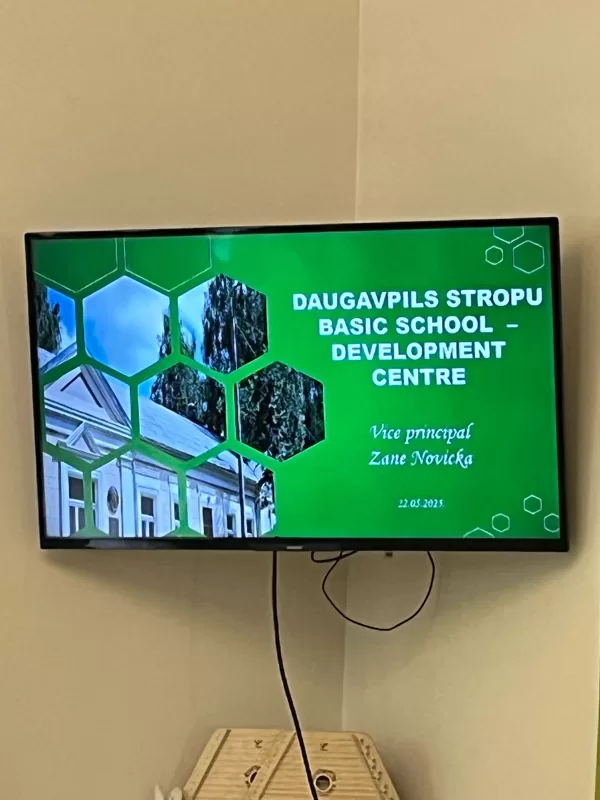 Daugavpils Stropu pamatskolā - attīstības centrā.