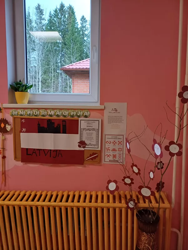 ,,Zīļuki" svin Latvijas svētkus.