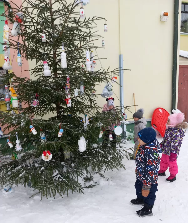 ZIEMASSVĒTKU EGLĪTES IEDEGŠANA.    /14.12.2022.