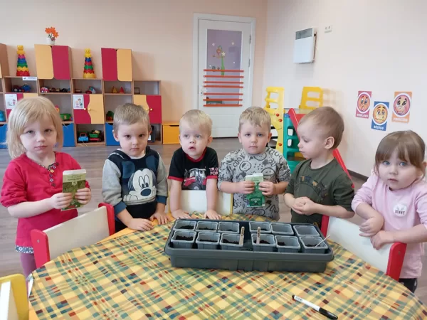 ,,Zvaniņi" sēj salātus un dilles.   / 20.03.2024.